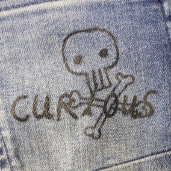 Skull and Cross Bone Jeans - Picture 7 of 8